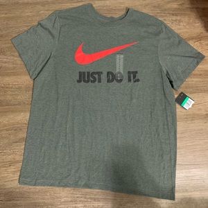 NWT Men’s Nike T-Shirt